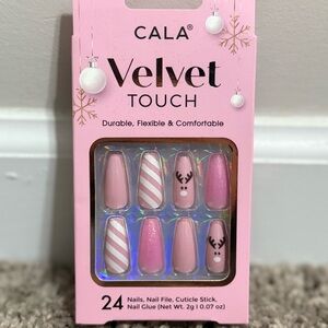 CALA Velvet Touch Pink Nail Set